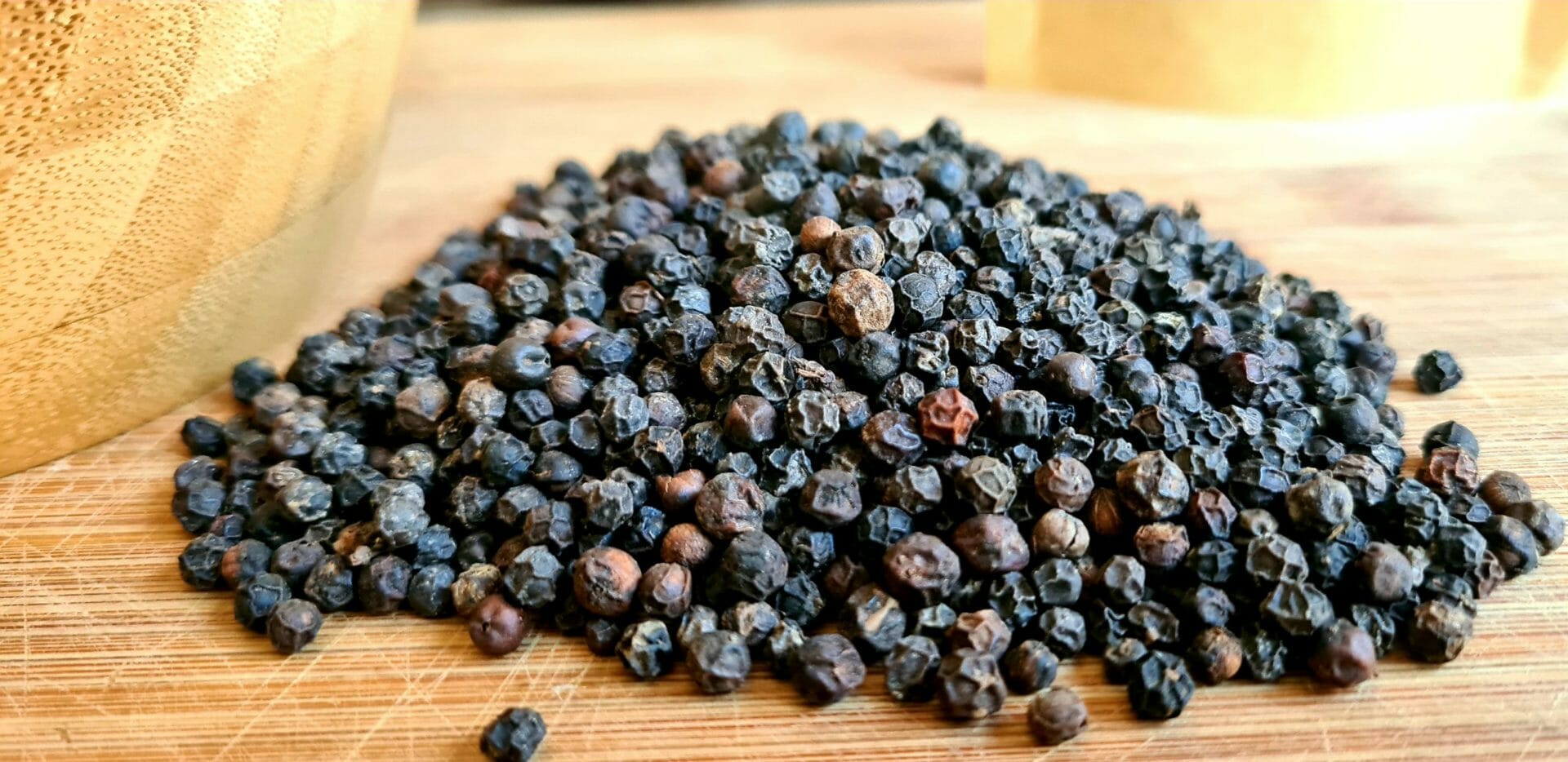 Graine de poivre noir entier (voatsiperifery) Bio de Madagascar-LVP 1kg