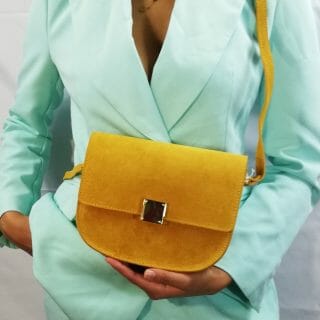 Sac effet daim avec un fermoir doré (100% Cuir Italien)