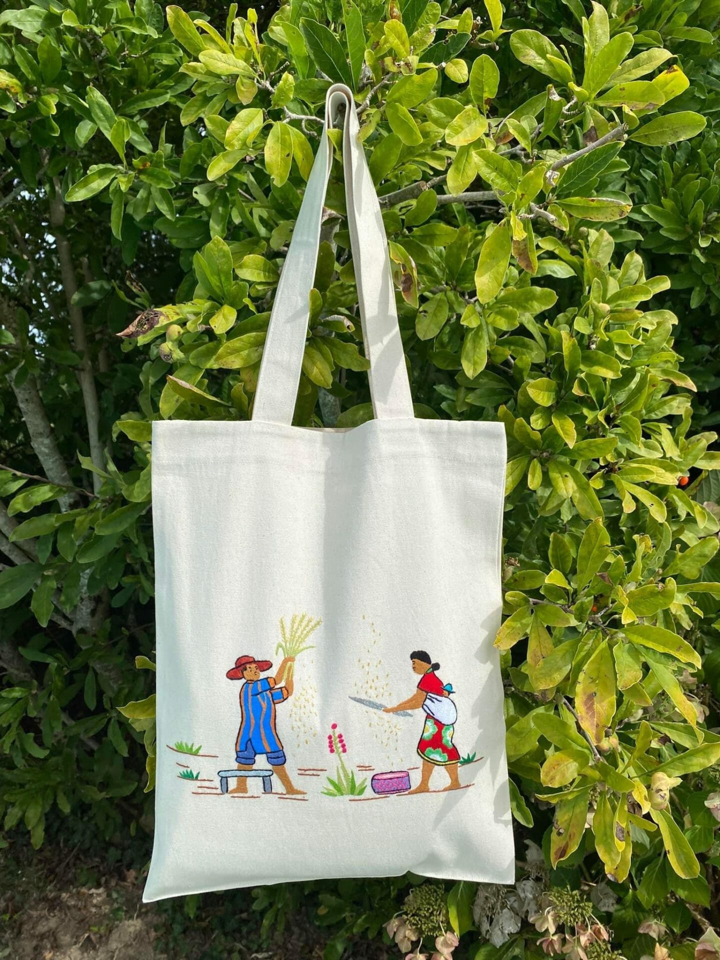 Tote bag by Harivonjy