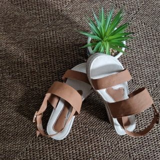 Sandale 100% artisanale pour femme marron pointure 37