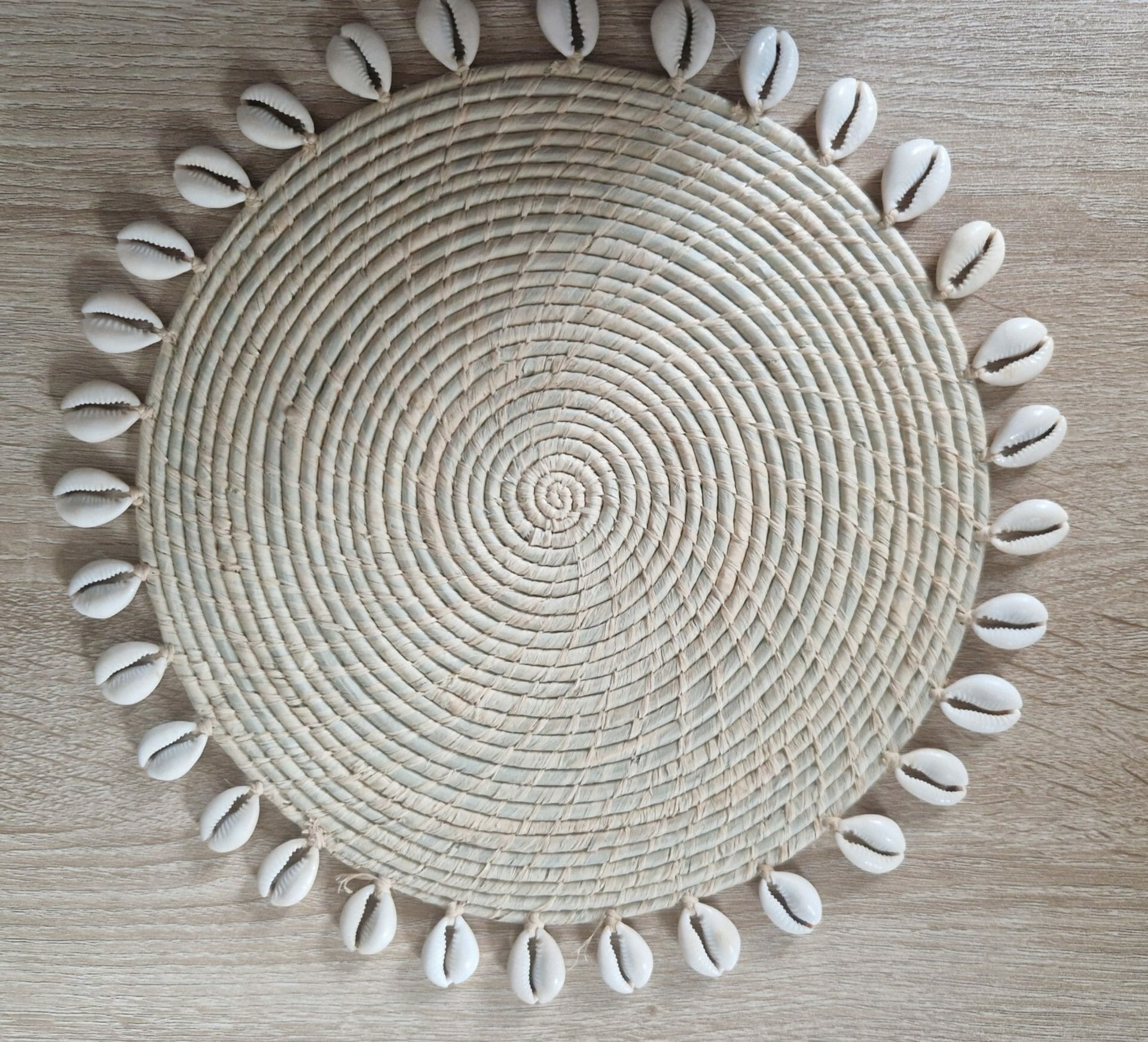 6 Set de table en fibre naturelle raphia et coquillage 100% artisanal