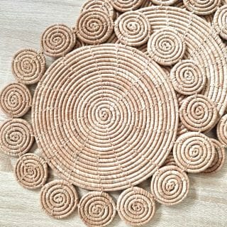 décoration de table en raphia