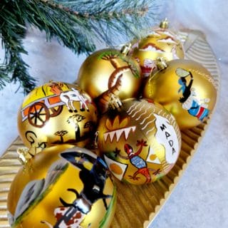 6 Boules de Noël/ décoration de Noël/collection NOËL ARTISANAL/ Madagascar