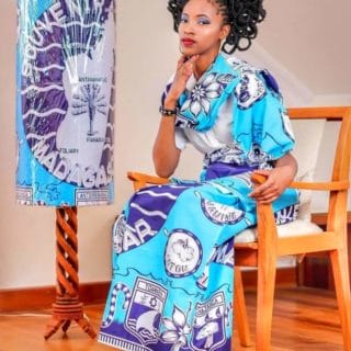 "LAMBAOINE" Ensemble pagne traditionnel Malagasy