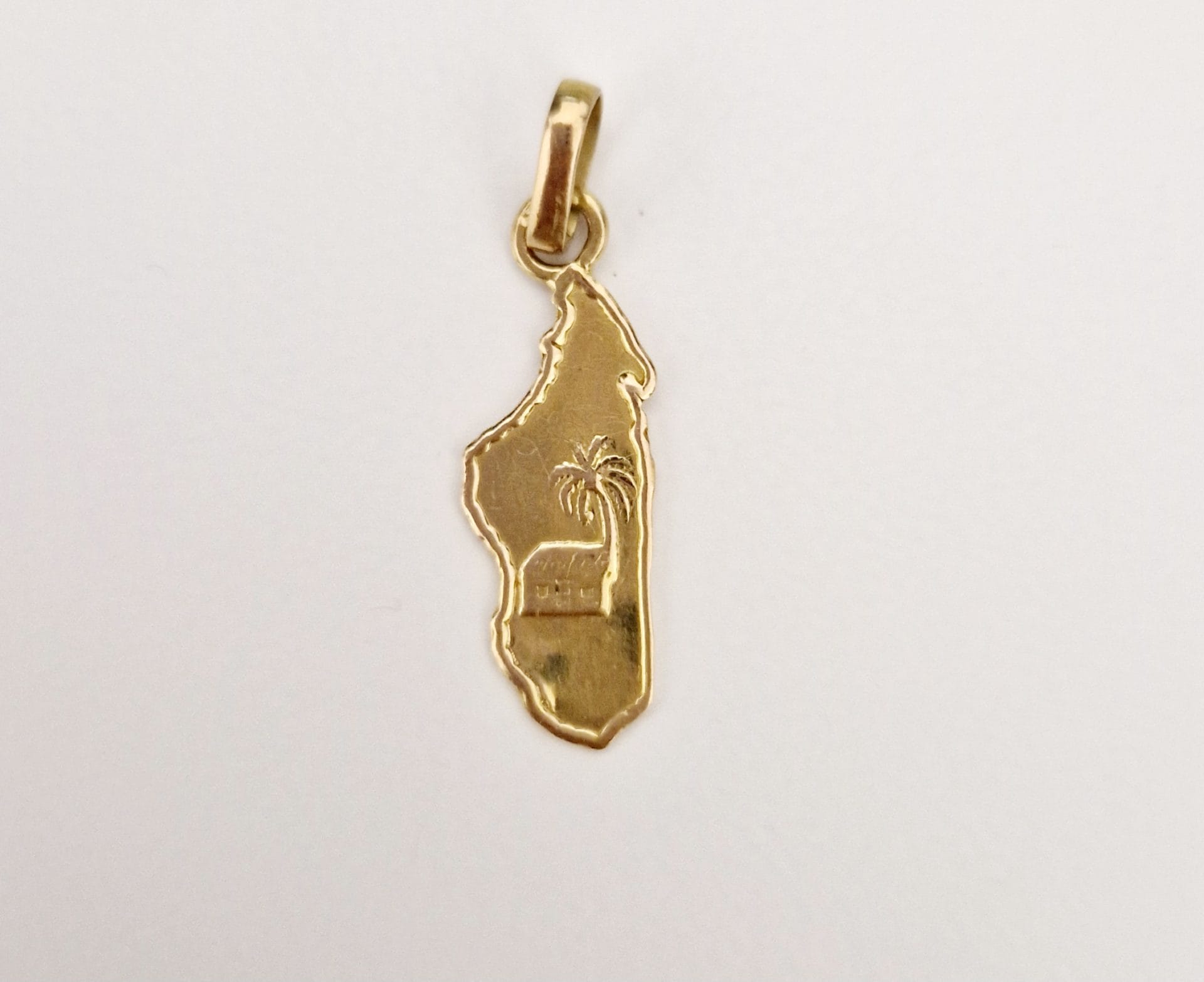 pendentif Madagascar en Or 18K artisanal