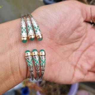 Bracelet triple vangovango saccalava avec cabouchon jade avec 6 barres d'or 18k