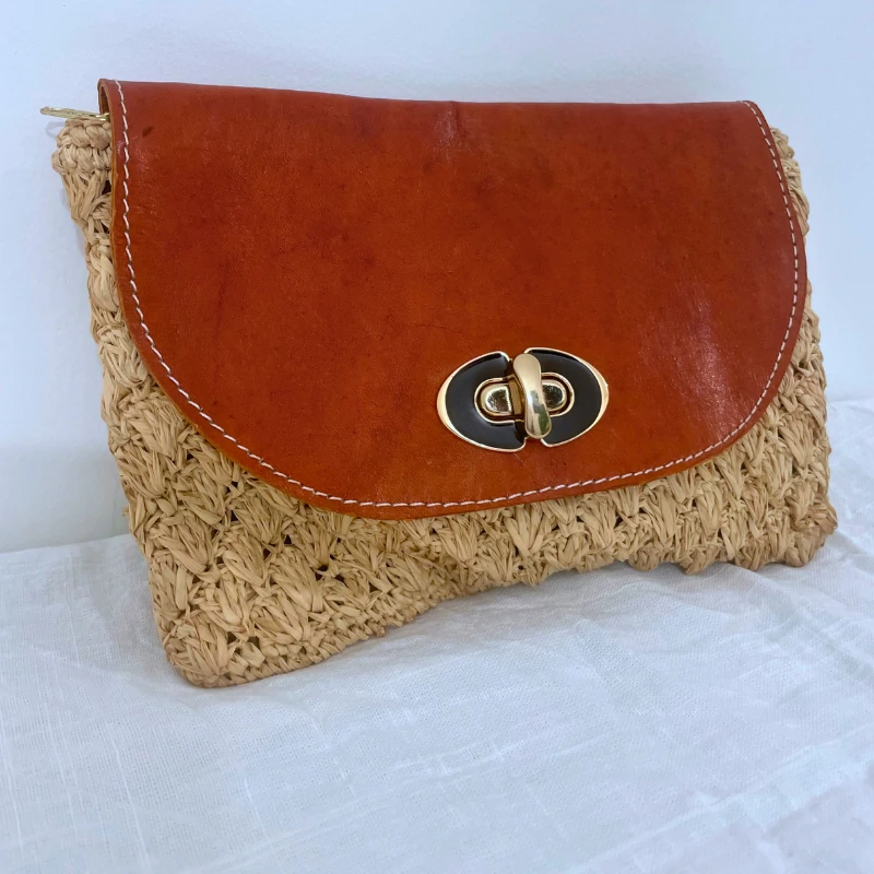 Pochette à Main en Raphia et Cuir Naturel