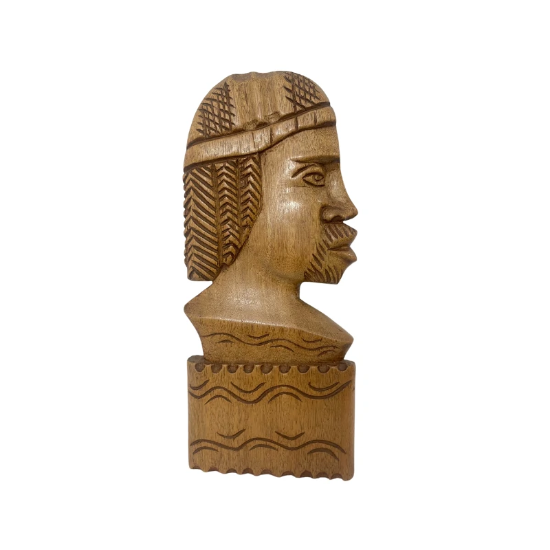 Sculpture Murale Homme Malgache en Bois avec Chapeau Antemoro