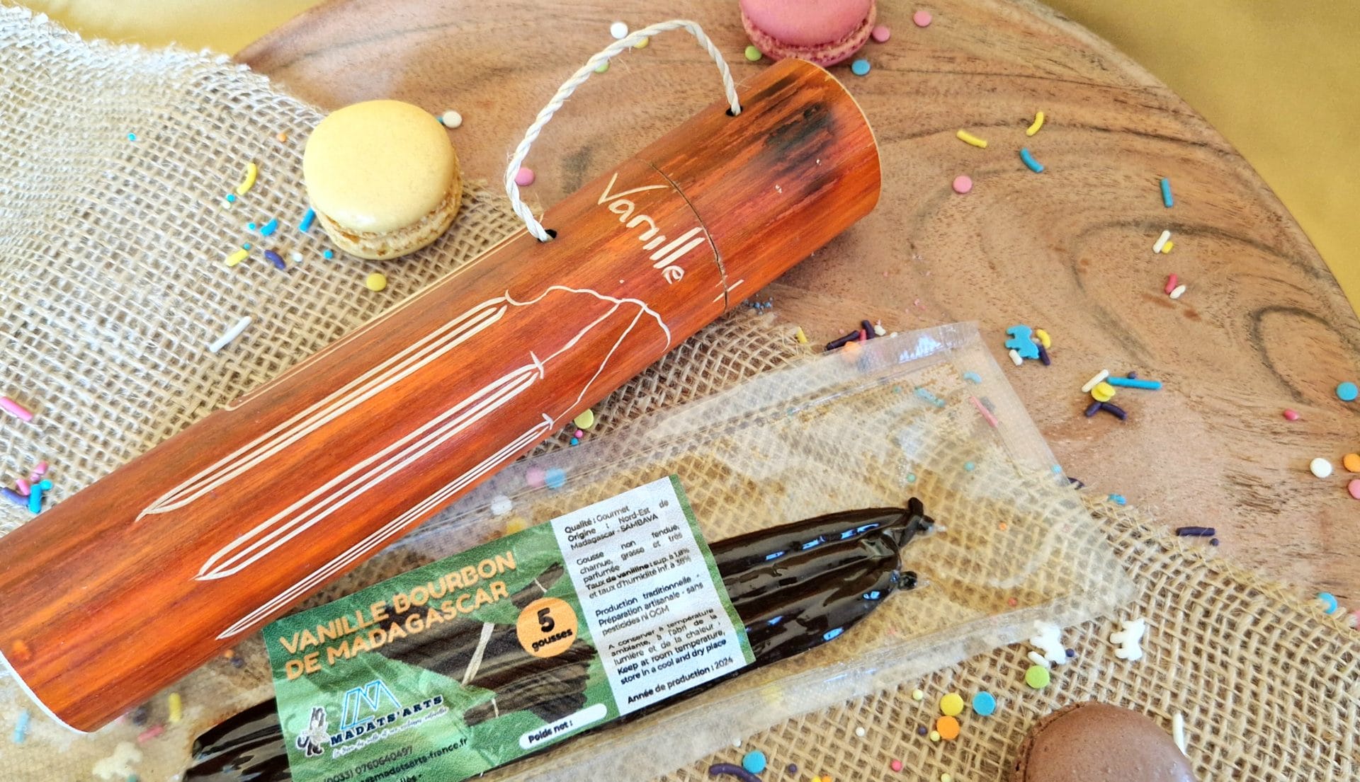 Tube artisanale en bambou et 5 gousses de Vanille de Madagascar 16-18cm /Collection VAVASAHA – Image 12