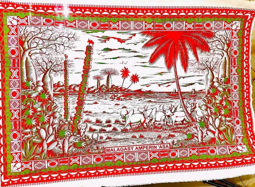 1 Salova/LAMBAOINE/Pagne traditionnel Malagasy