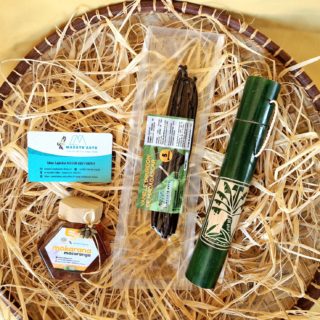 Pack-coffret KADÔ découverte PM- 250gr miel Mokarana et 5 gousses de vanille de Madagascar