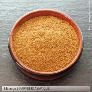 5 PARFUMS ASIATIQUE 135g M ... mélange d'épices, herbes aromatiques, condiments, piments